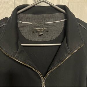 5/$100 Banana Republic black light sweater